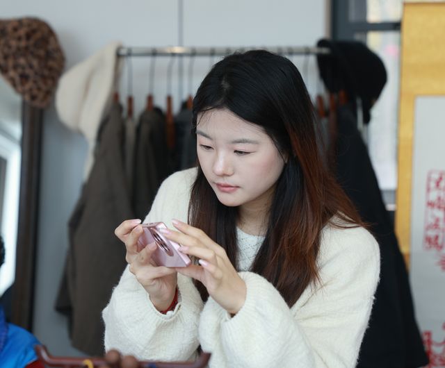 从产品细节里寻找拍摄与表达的角度。