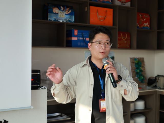 讲师结合现场情境进行讲解。